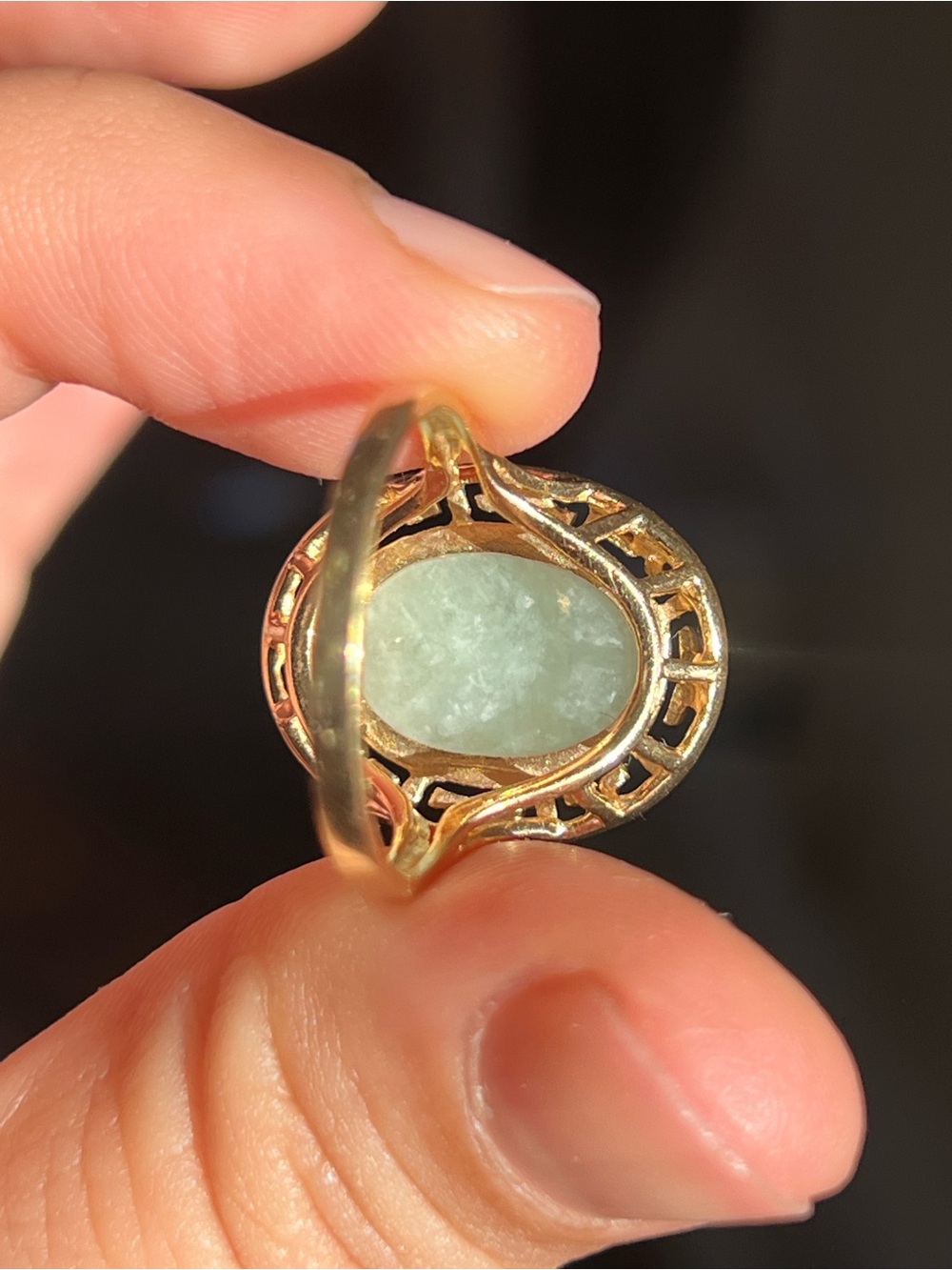 14k Gold Green Jade Oval Statement Ring - Picture 4 of 9